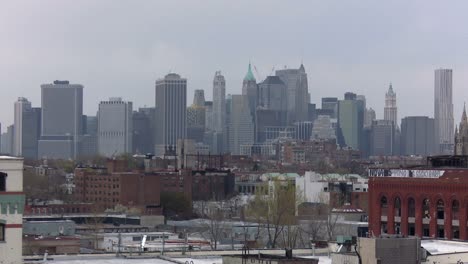 El-Horizonte-De-Manhattan-Visto-Desde-Una-Azotea-En-Brooklyn-1