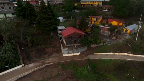 Vista-Aérea-De-Drones-Voladores-De-San-Jose-Del-Pacifico,-Oaxaca,-México