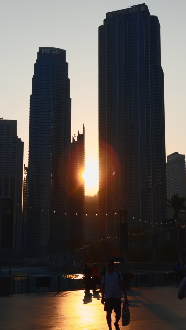 El horizonte de Dubái al atardecer