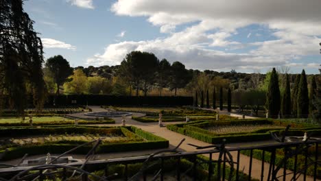 panning to the right in a baroque garden in spain