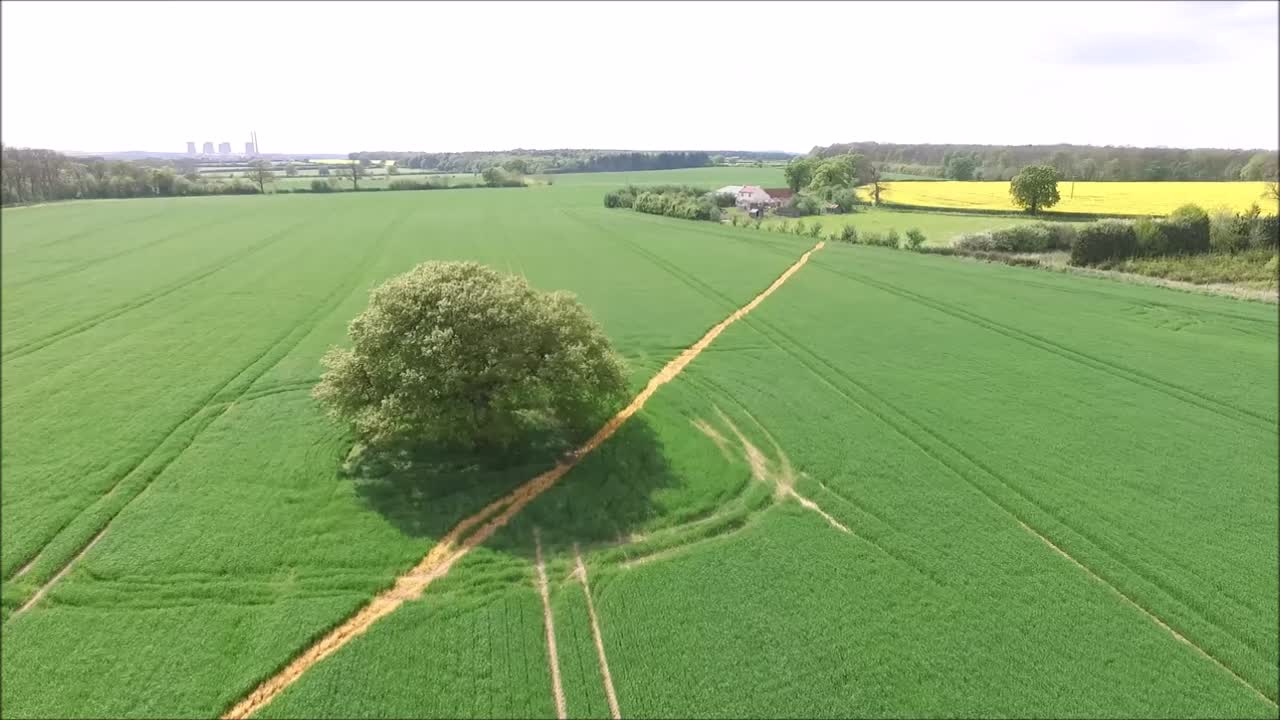 Solo una delle decine di migliaia di vedute della splendida campagna britannica apprezzata da milioni di persone in qualsiasi stagione.