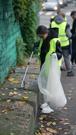 community street cleanup