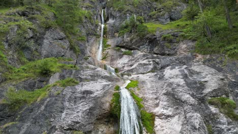 德國巴伐利亞阿爾卑斯山 (bavarian alps) 的阿爾馬赫峡谷 (almach gorge)