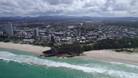 Mick-Schamburg-Park-Lookout-Liegt-Auf-Der-Landzunge-Von-Miami-In-Queensland,-Australien