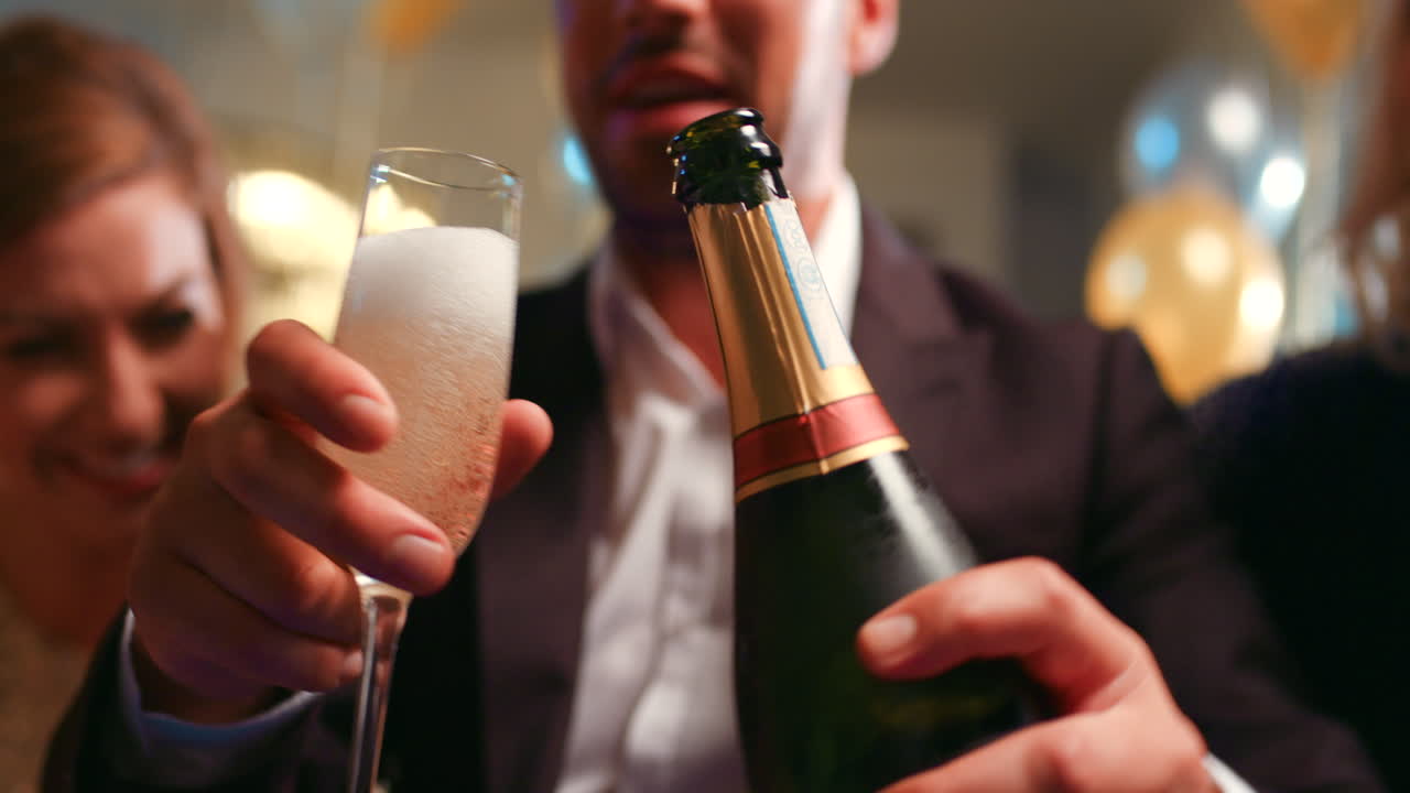 페인과 함께 축하 파티