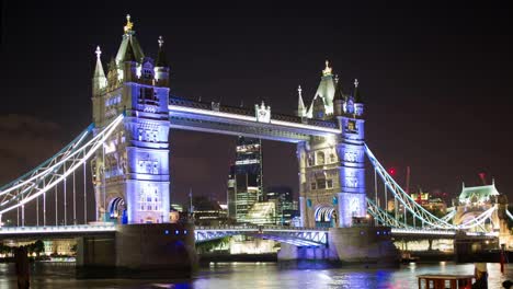 Tower-Bridge-Dark-00