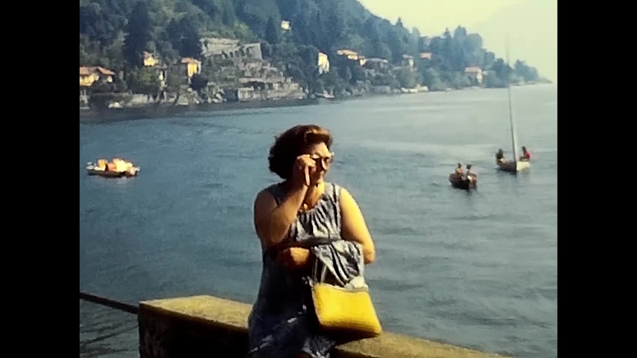 женщина в отпуске на озере мажоре 1980-е годы