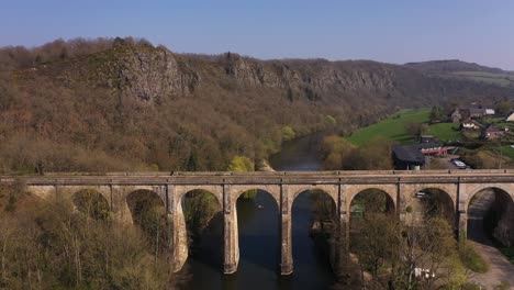 vista aérea del viaducto de clecy en normandía