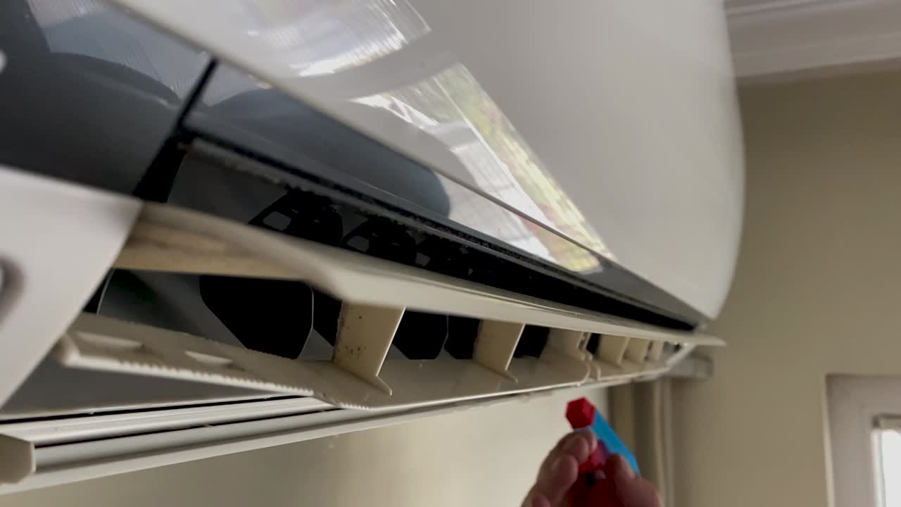 Cleaning the air conditioner from dust, mold and dirt