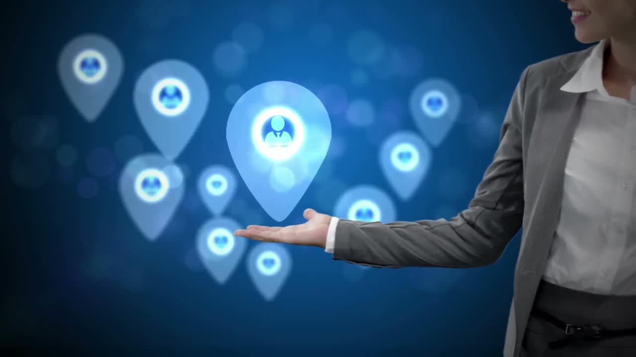 mujer de negocios con iconos generados digitalmente