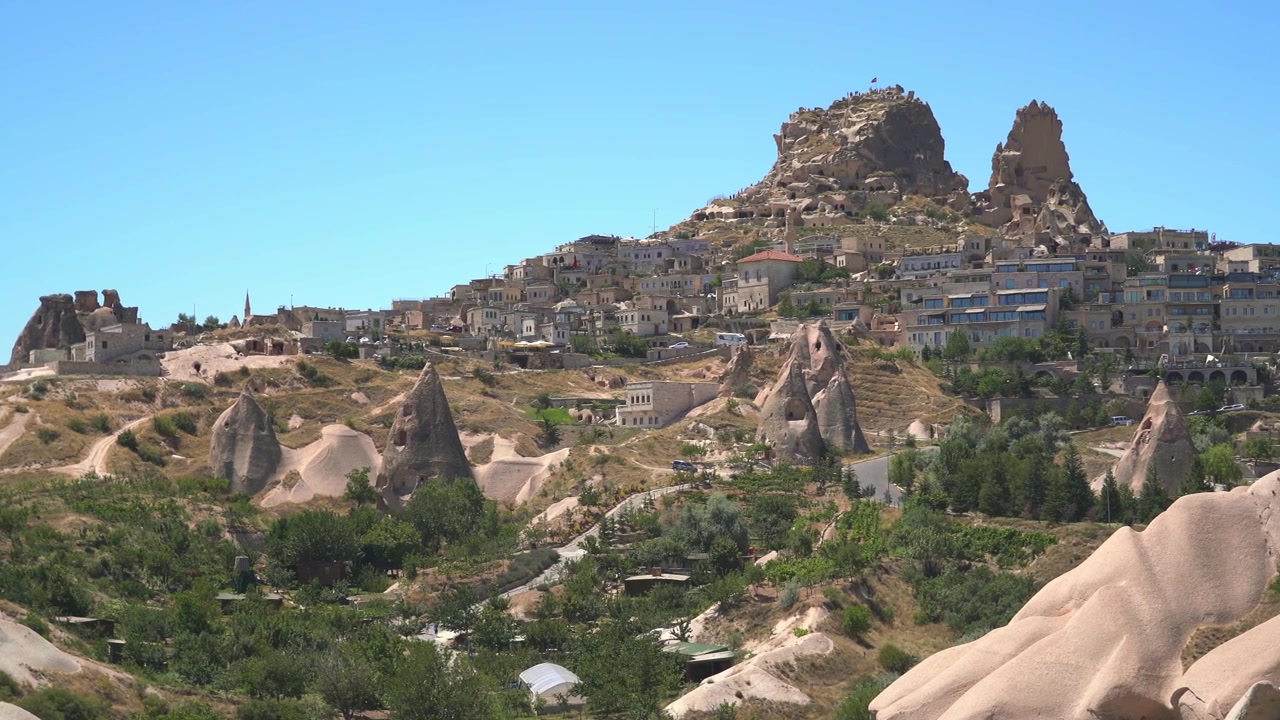 Vista panoramica del Castello e del villaggio di Uchisar in Cappadocia