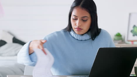 educación, estudiante y mujer escribiendo en computadora portátil