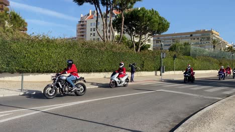 this year, santa claus will distribute the gifts on his motorcycle