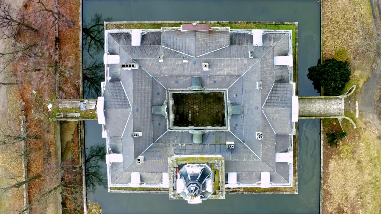 폴란드 월브리치치의 옛 성