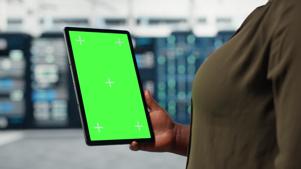 Server room admin uses isolated screen tablet to increase workload capacity