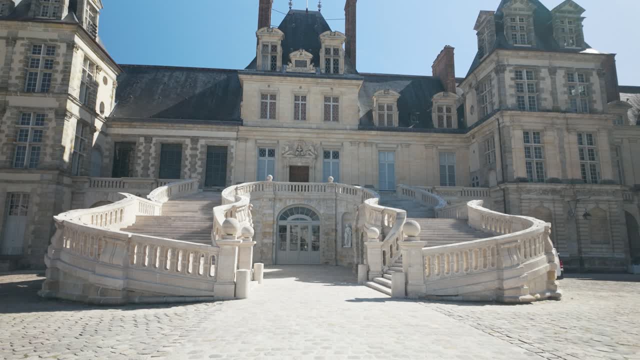 Château de Fontainebleau in slow motion, highlighting its grand staircase