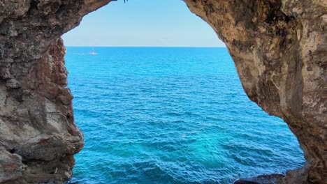 experience the breathtaking beauty of cala varques in mallorca, featuring stunning cliffs and vibrant blue waters. this serene spot is perfect for nature lovers and adventure seekers.