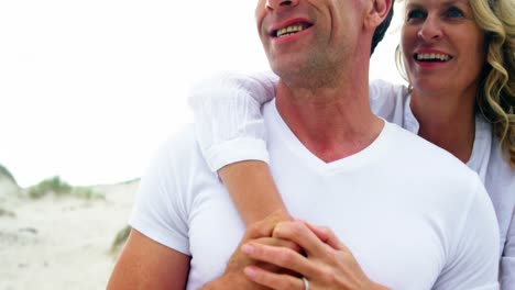 Mature-couple-together-at-beach