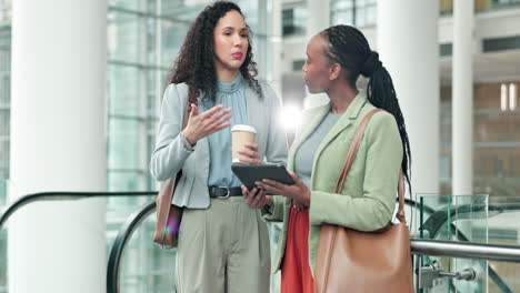 Discussion,-tablet-and-business-woman