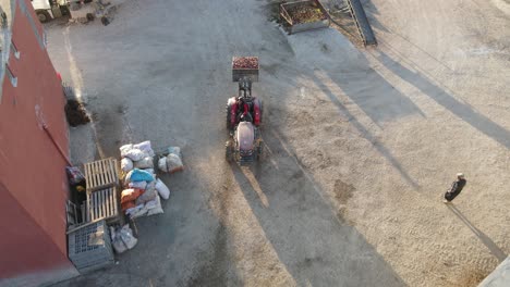 tractor carrying apples