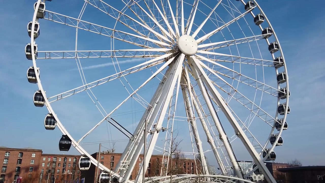 Roda-gigante de Liverpool localizada em Keel Wharf Waterfront, Liverpool, Reino Unido