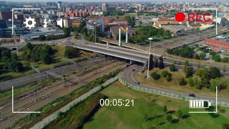 filmando el tráfico en la ciudad con una cámara digital