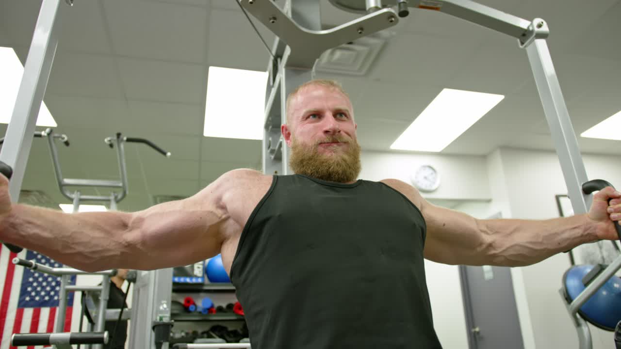 Strength man trainer bodybuilding achievement goals