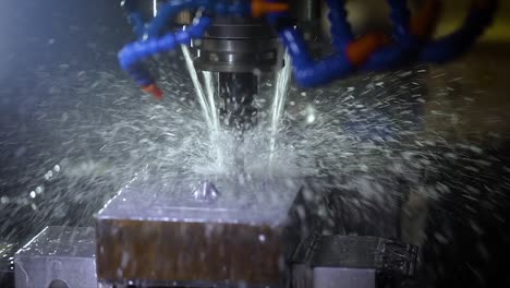 máquina de fresado cnc para el trabajo de metales.