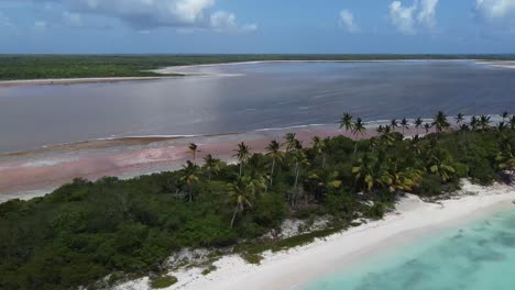 Erstaunliches-Drohnenbild-Aus-Der-Luft-Des-Meeresstrandes