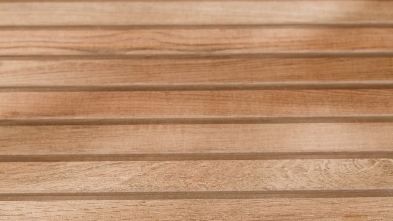 블랙베리의 그을 들고 있는 손