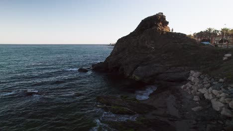 playa peñón del cura, mijas, andalucía, españa