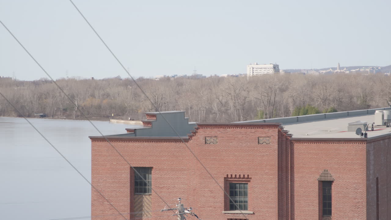 represas urbanas y centrales eléctricas