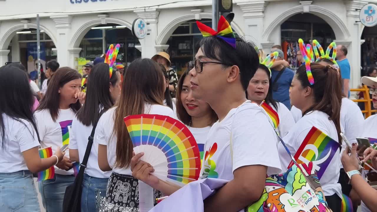 el desfile del orgullo lgbtq+
