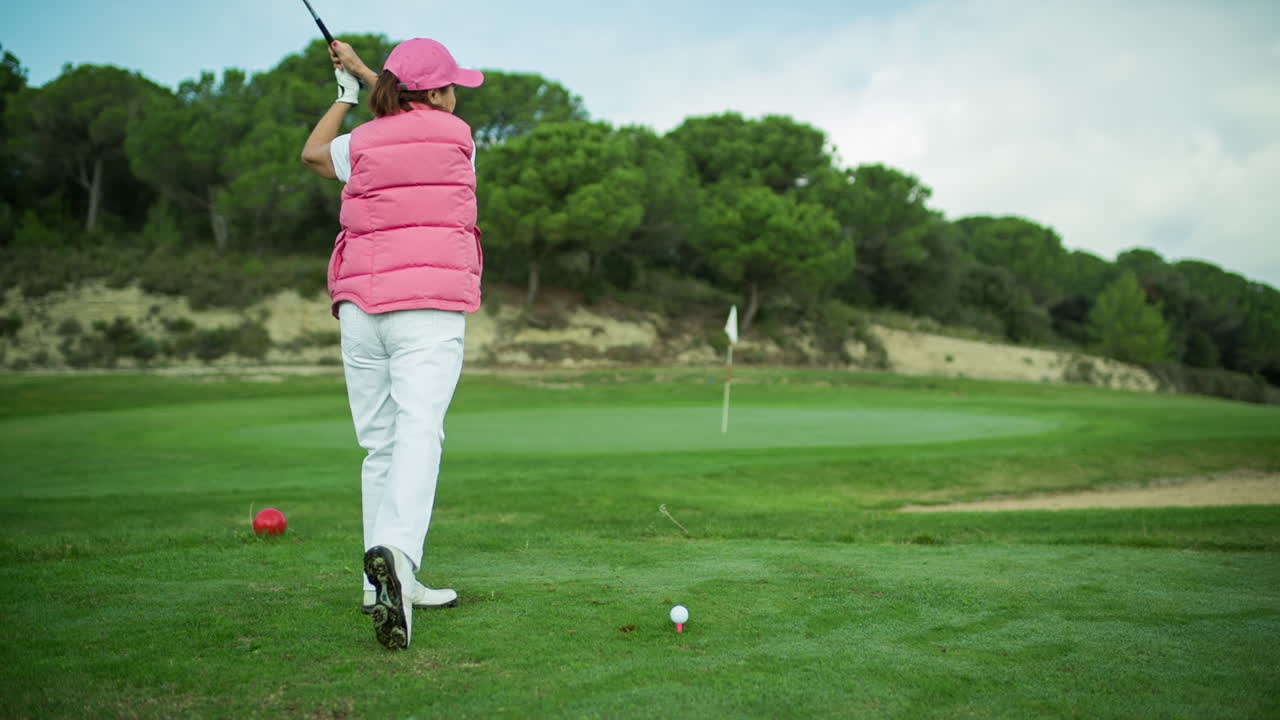 골프를 치는 여자 16