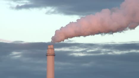 Gas-De-Combustión-De-Una-Chimenea-En-Una-Central-Eléctrica