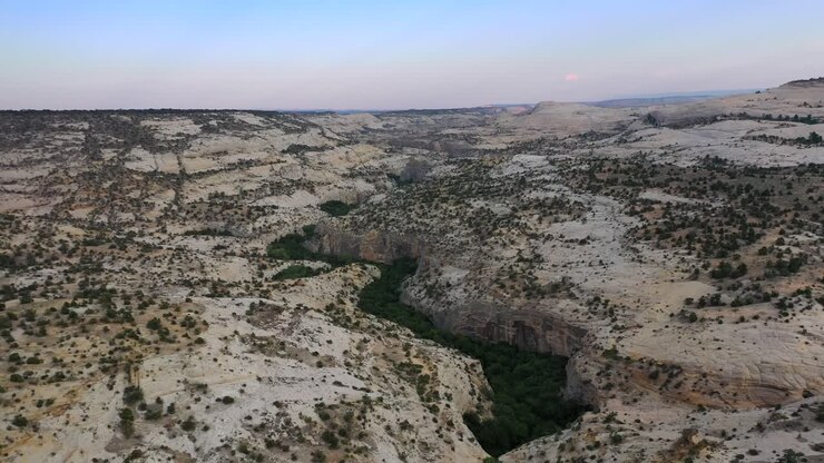 Veduta aerea del Grand Staircase-Escalante National Monument nello Utah, USA - ripresa con drone