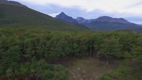 乌什瓦亚航空景观