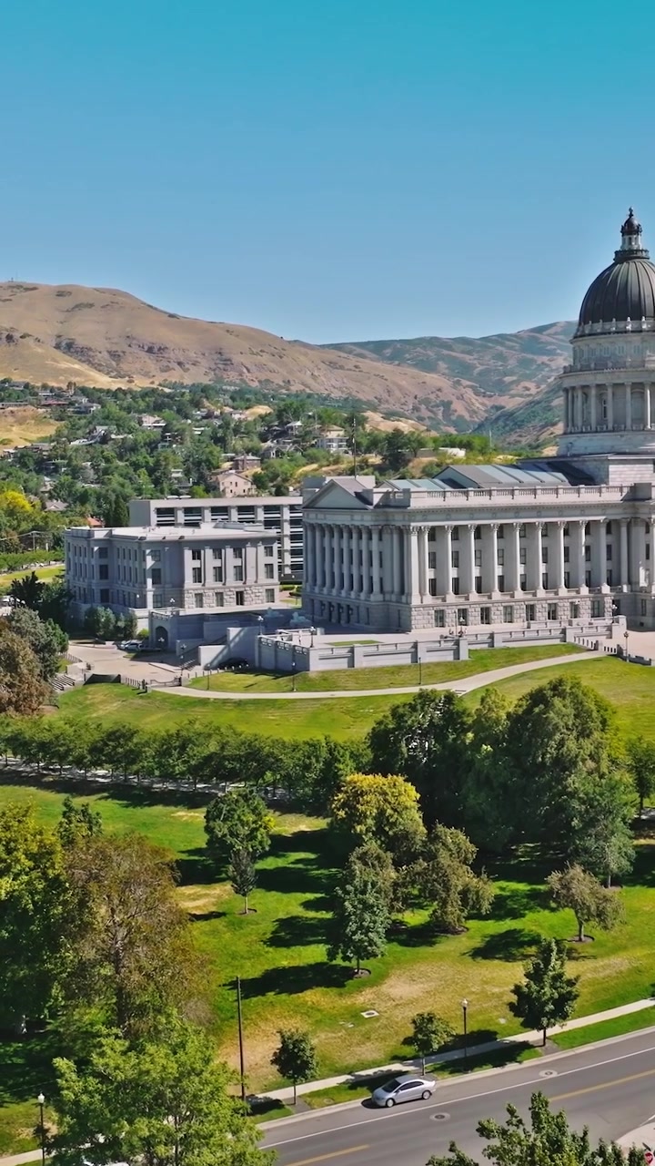 Foto aérea de drone do edifício do capitólio de Utah em Salt Lake City, UT
