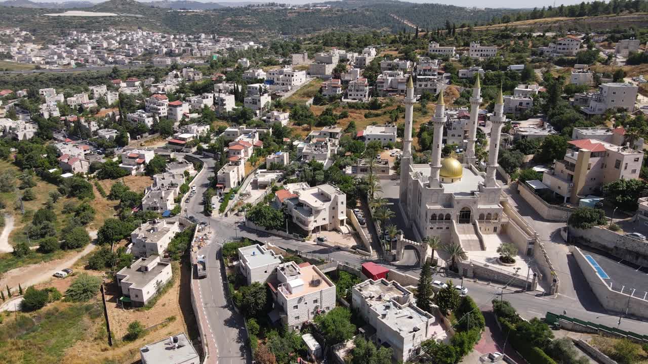 abu ghosh, israel, 13 de junio de 2020: una mezquita construida por ramzan kadyrov en honor a su padre akhmat kadyrov, en la aldea de abu ghosh en la que viven descendientes de chechenos en israel.