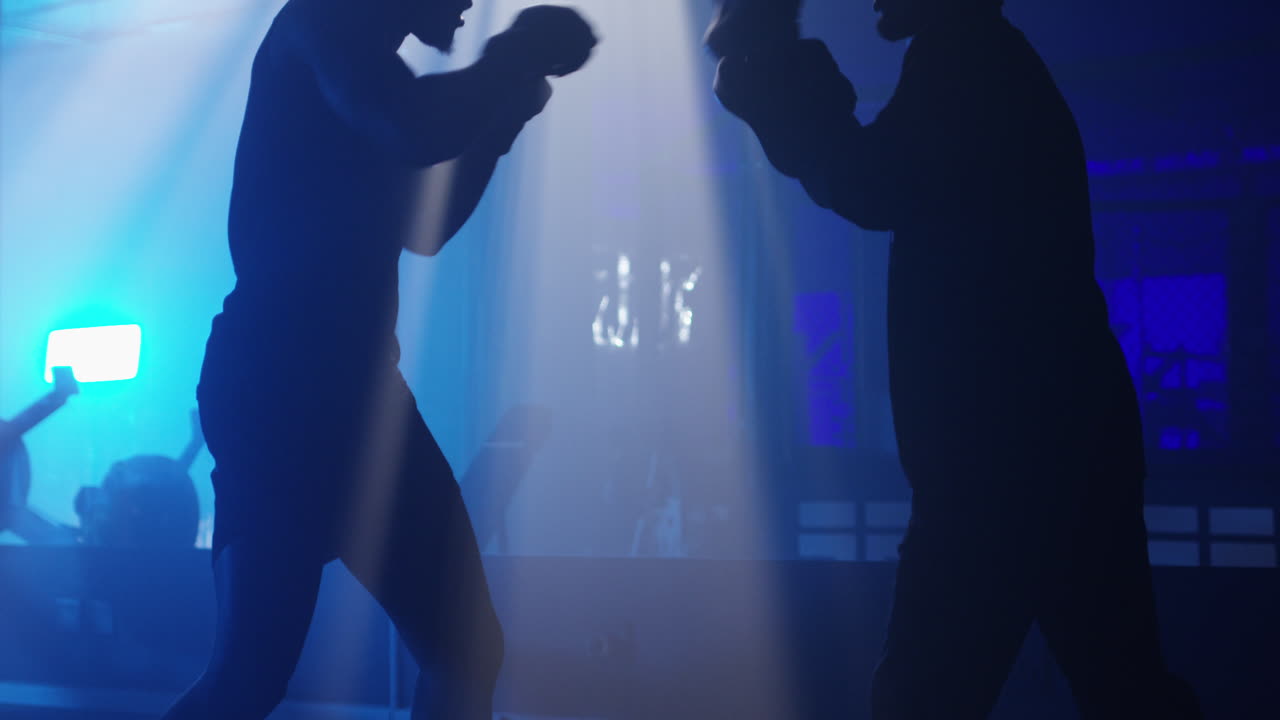 движения, которые делают его чемпионом, которым он является