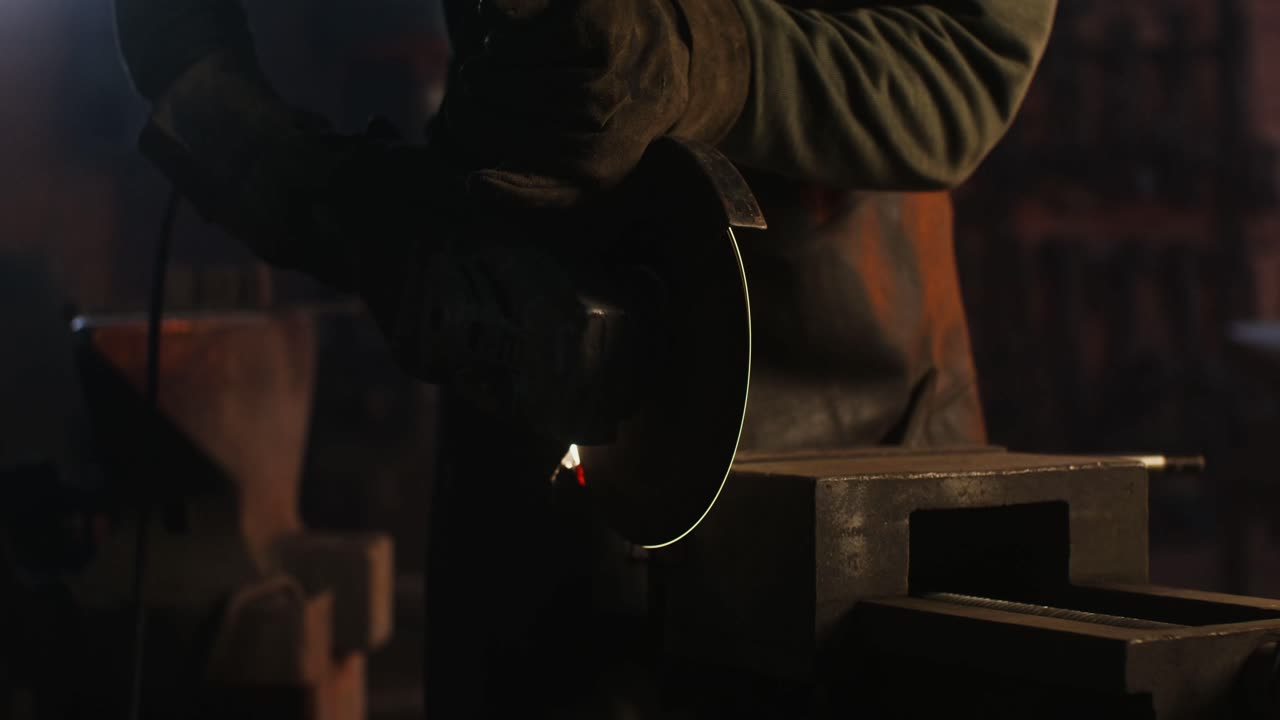 proceso de metalurgia con herramientas de molienda