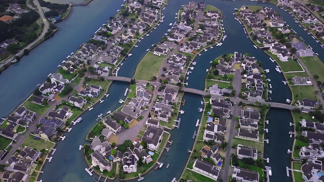 인생은 짧아요, 그 집을 사세요!