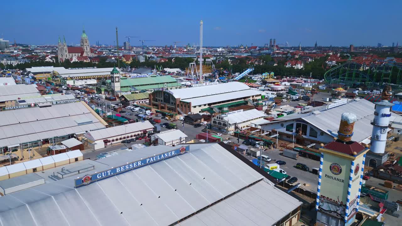 테레시엔비에스 10월 축제, 개막 전  ⁇ 은 날