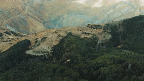 Mina-De-Cobre-A-Cielo-Abierto-De-Bingham-En-Utah---Paso-Elevado-Aéreo