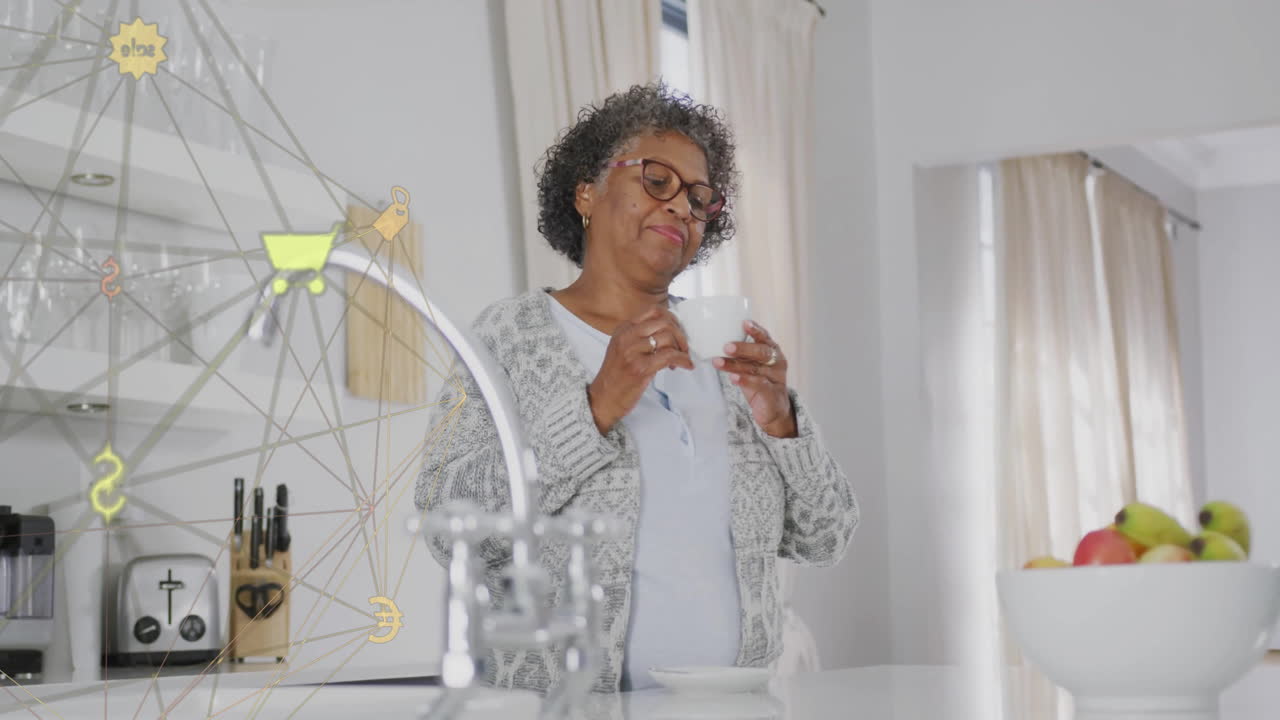 Animazione di rete di connessioni con icone su donna afroamericana anziana che beve caffè
