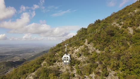 Dajti-Bergseilbahn,-Gefilmt-Mit-Drohne,-Albanien,-Europa