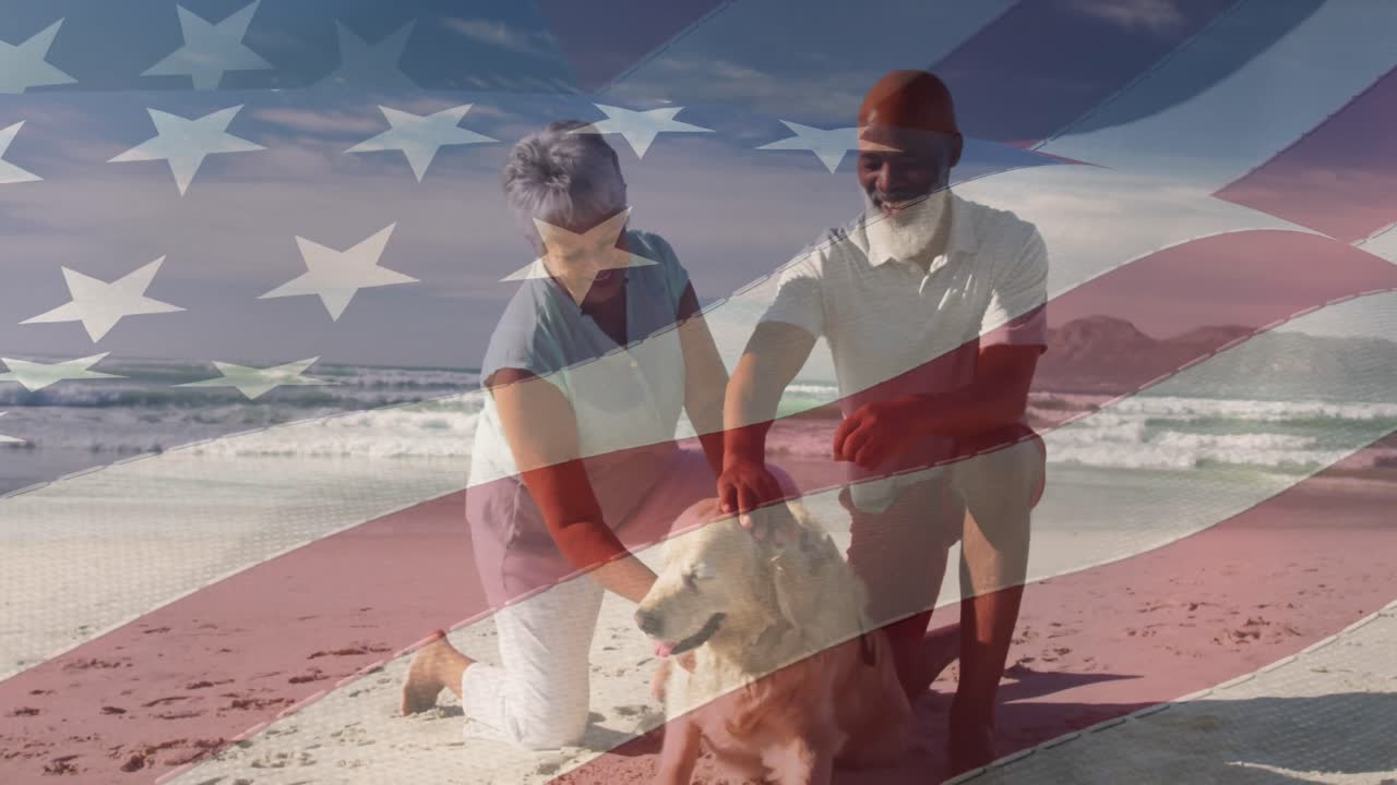 animación de la bandera de los ee.uu. sobre una feliz pareja biracial con perro en la playa