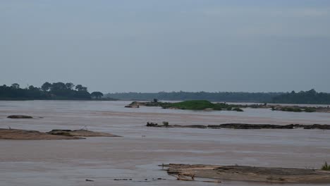 Mekong-River,-Thailand-and-Laos-Border