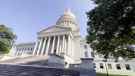 ground level pan of charleston west virginia state capital building, state house