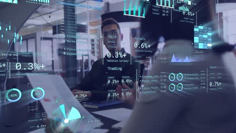 animación de las estadísticas y el procesamiento de datos sobre diversos empresarios en la oficina